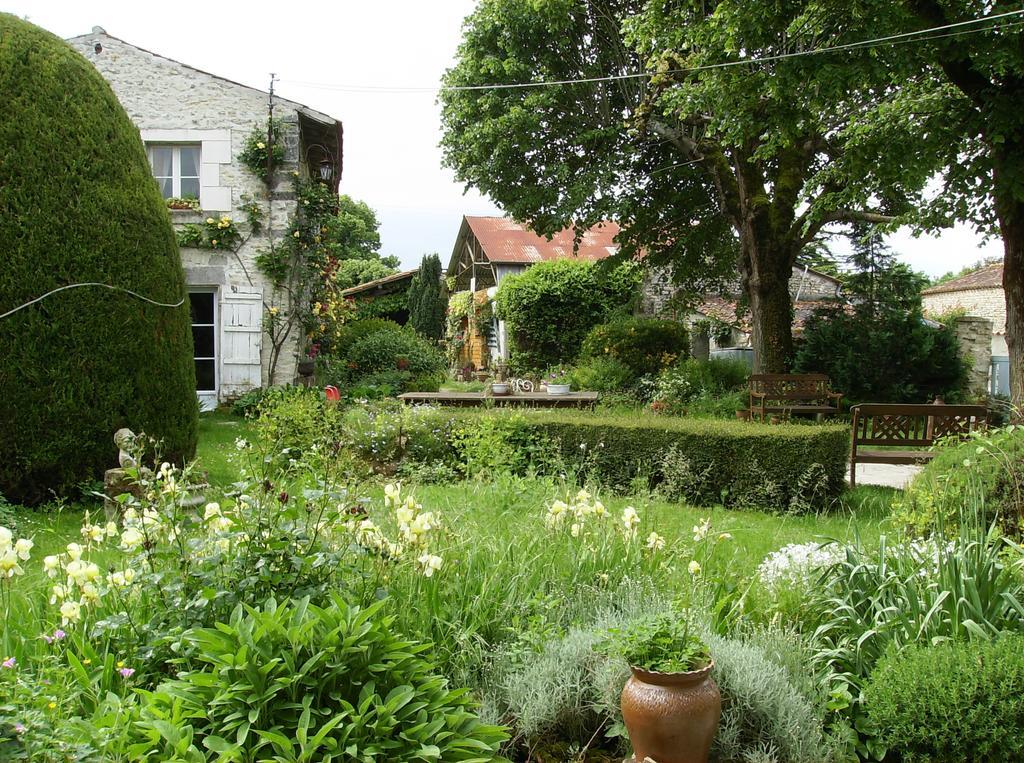 مبيت وإفطار Saint-Hilaire-de-Villefranche A L'Antan - La Ferme D'Octave المظهر الخارجي الصورة
