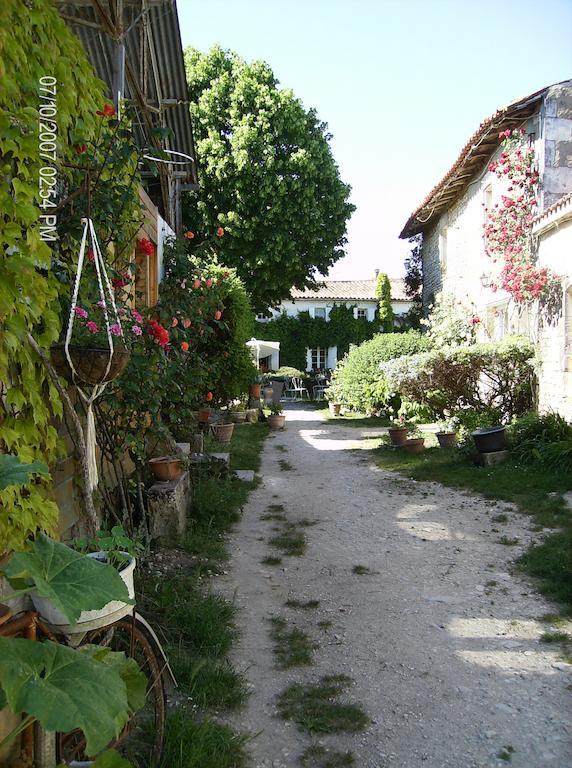 مبيت وإفطار Saint-Hilaire-de-Villefranche A L'Antan - La Ferme D'Octave المظهر الخارجي الصورة