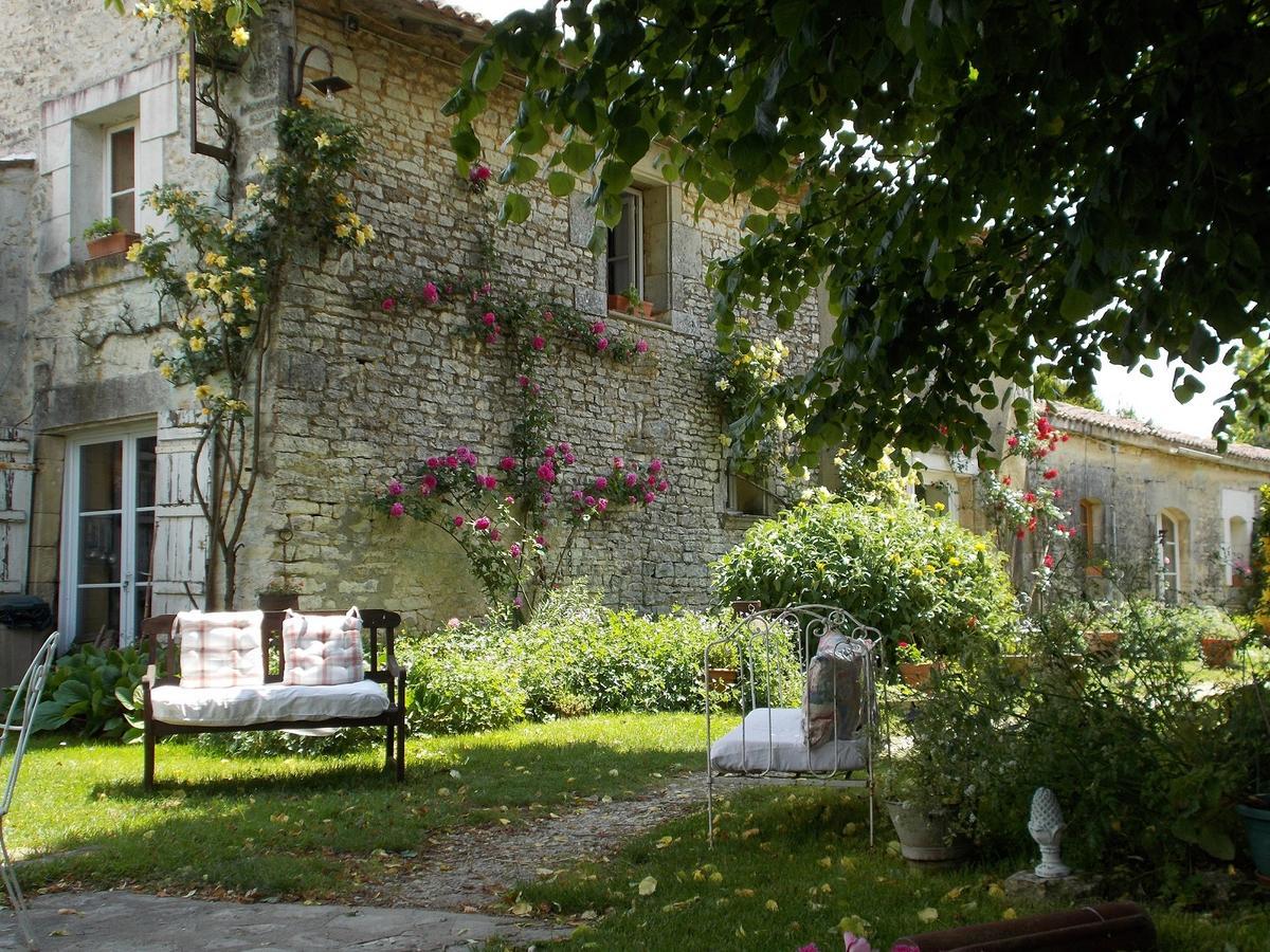 مبيت وإفطار Saint-Hilaire-de-Villefranche A L'Antan - La Ferme D'Octave المظهر الخارجي الصورة